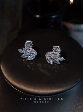 YLD依洛蒂锆石镀金项链女天鹅