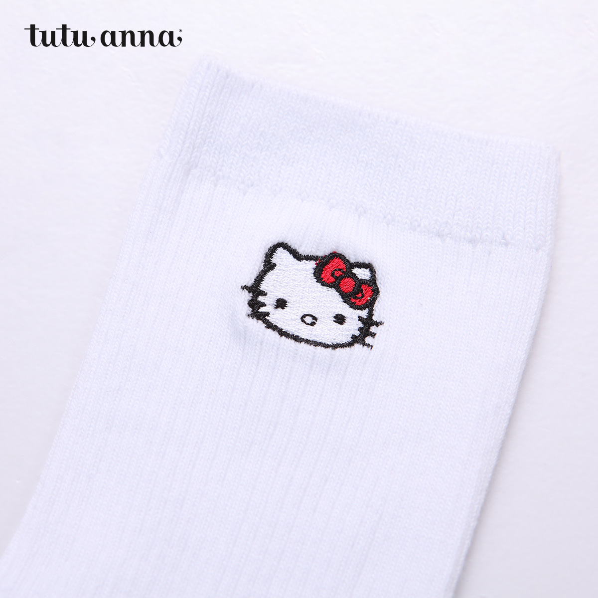 tutuanna短袜女冬季卡通hellokitty棉质女士袜子秋冬简约短筒女袜