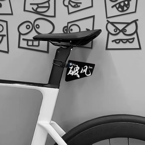 公路车自行车亚克力车尾装饰牌山地车座管支架破风挂牌趣味装饰 - 图1