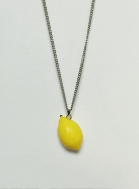 森系小众可爱柠檬钛钢项链女超仿真水果吊坠小清新百搭显白卫衣链