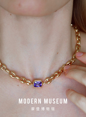 MODERN MUSEUM摩登博物馆原创设计金色猪鼻链方形竖型锆石项链