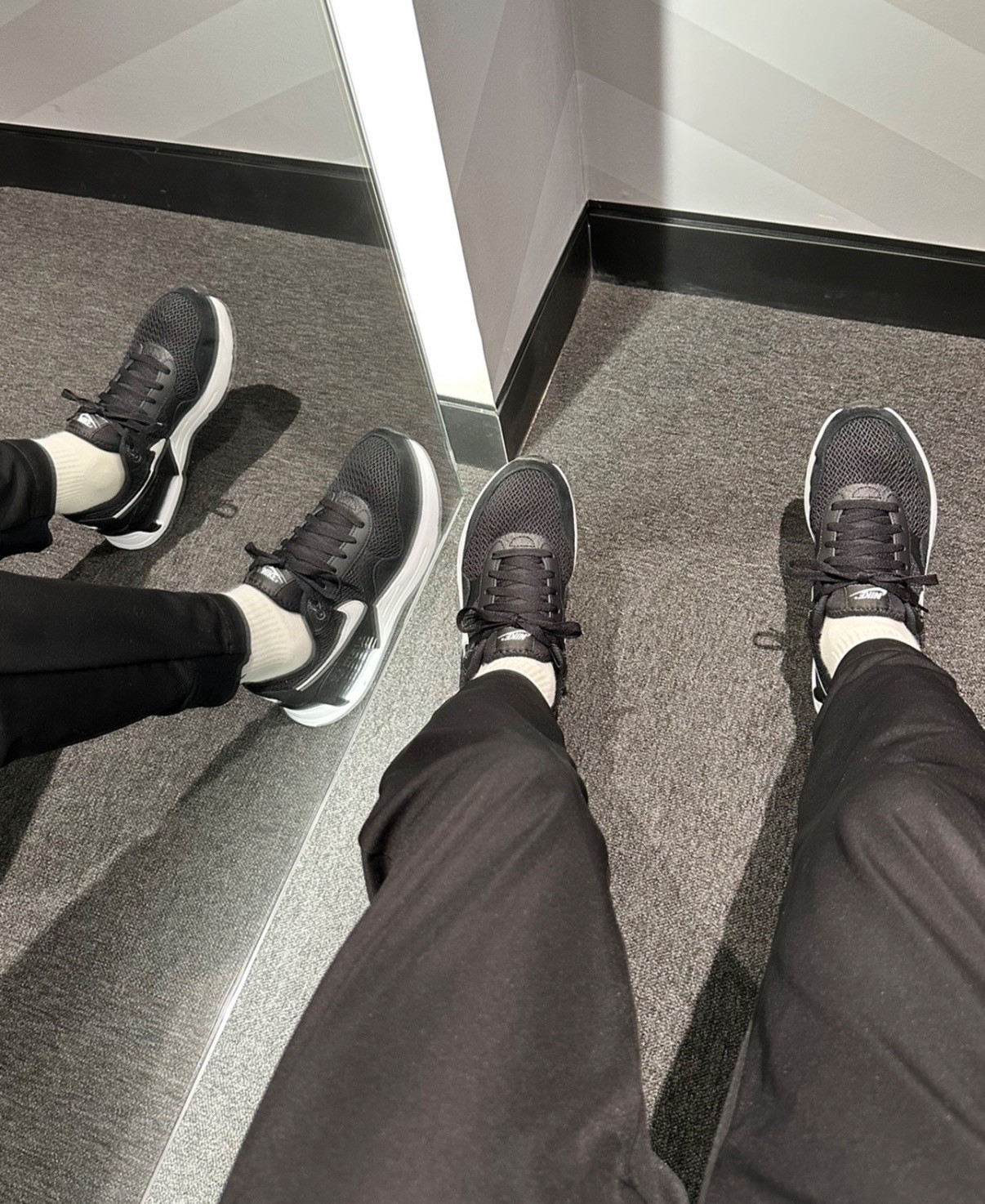 NIKE耐克女鞋冬季新款气垫鞋减震运动鞋跑步鞋 DQ0284-001,淘宝优惠券,粉丝福利购,淘宝优惠卷