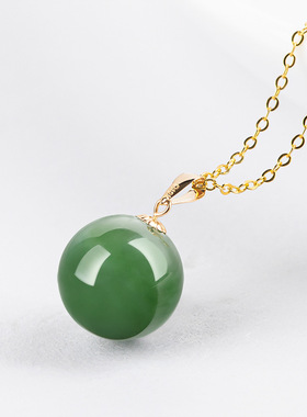 菠菜绿老料和田玉碧玉圆珠吊坠