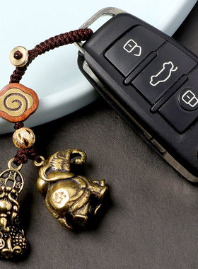 2026年属龙人佩戴金蟾拜象吉宏吊坠生肖龙男女钥匙扣包包u盘挂件