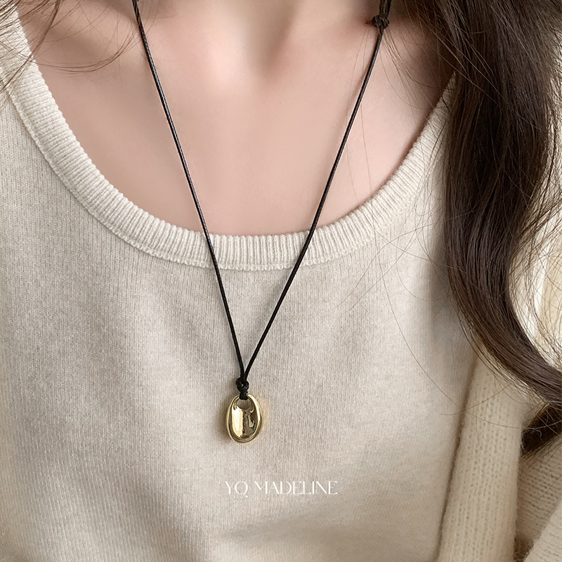 极简银色豆豆吊坠长款项链女百搭皮绳卫衣链秋冬配饰高级感毛衣链 - 图0