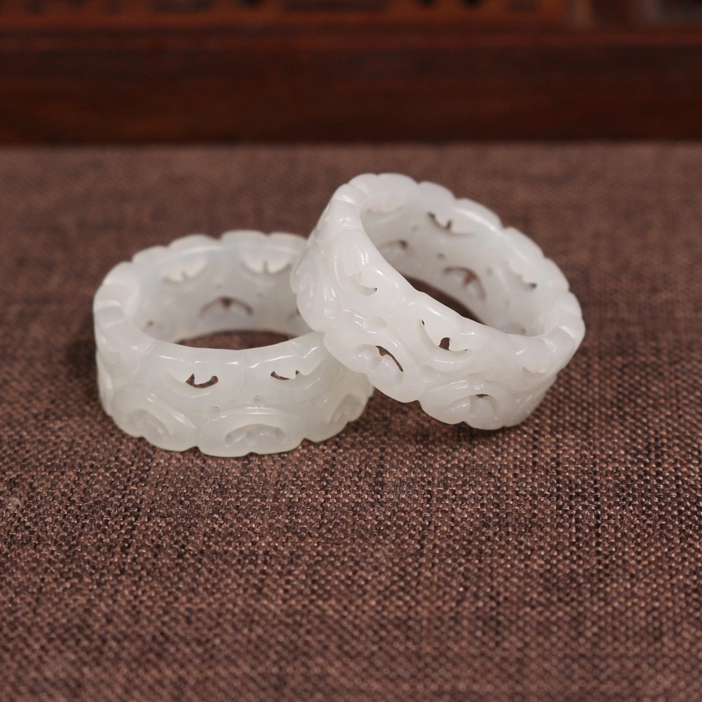 Lei's Jewelry Hetian Jade Hollow Antique Ring Authenticity