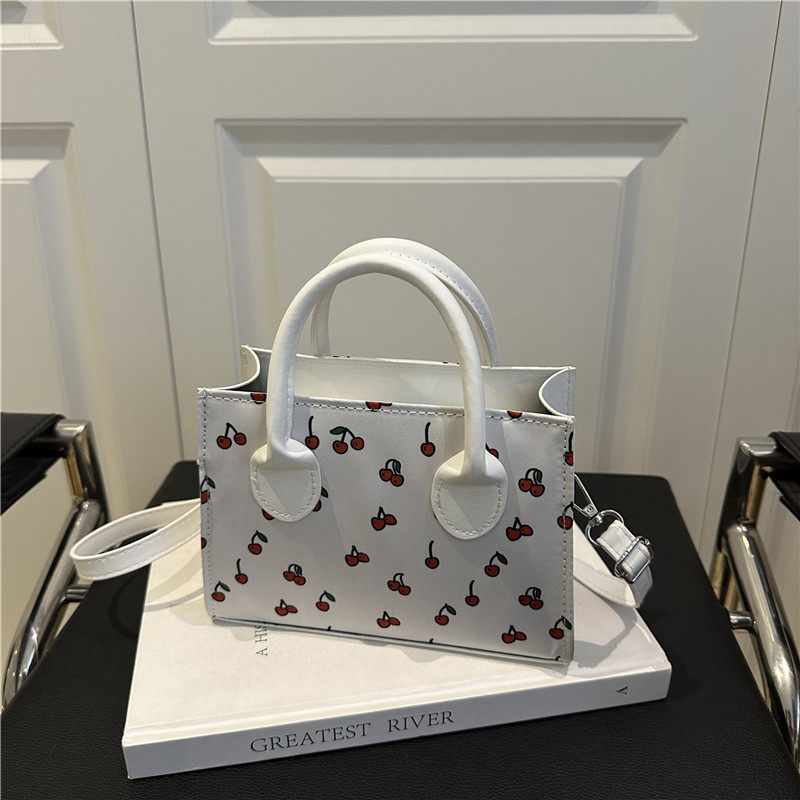 芊舒祺2026新款女包欧美时尚樱桃印花休闲小方包女百搭手提斜挎包,淘宝优惠券,粉丝福利购,淘宝优惠卷