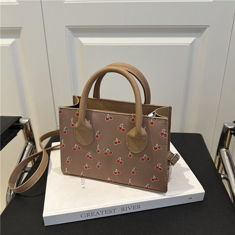 芊舒祺2026新款女包欧美时尚樱桃印花休闲小方包女百搭手提斜挎包,淘宝优惠券,粉丝福利购,淘宝优惠卷