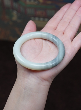 半山半水。新疆青花籽料和田玉圆条手镯 58圈口 4920