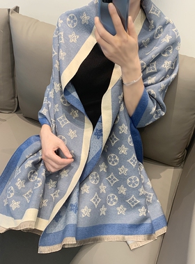 高端大牌天空蓝空调披肩围巾两用女冬季加厚保暖百搭披风斗篷外搭