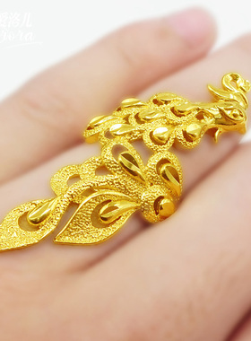 首饰金戒指秀禾服凤凰结婚婚礼