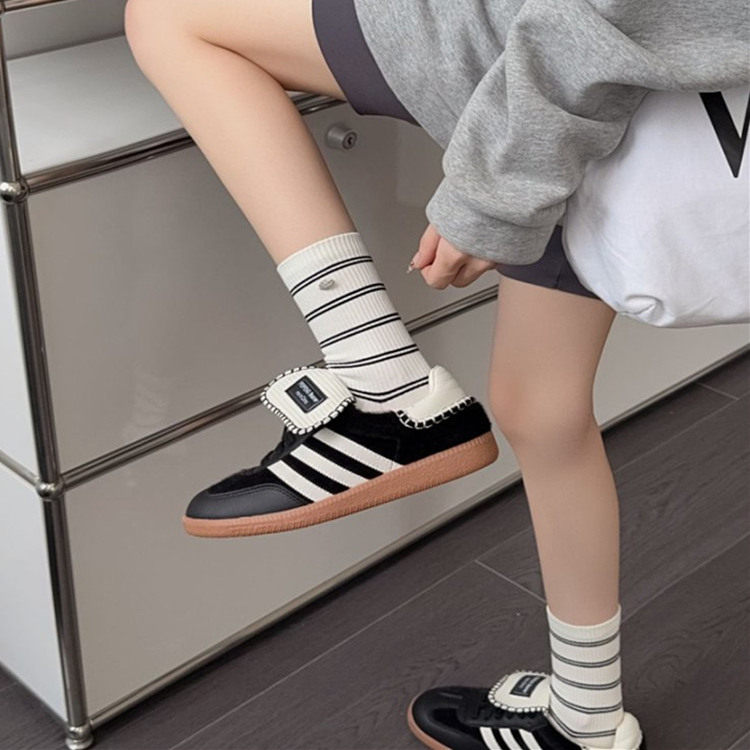条纹韩系ins袜子饰品扣装饰秋冬女袜运动休闲中筒袜无骨外贸出口,淘宝优惠券,粉丝福利购,淘宝优惠卷