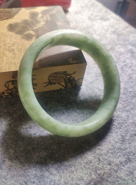 民族风节日天然玉镯子送妈妈