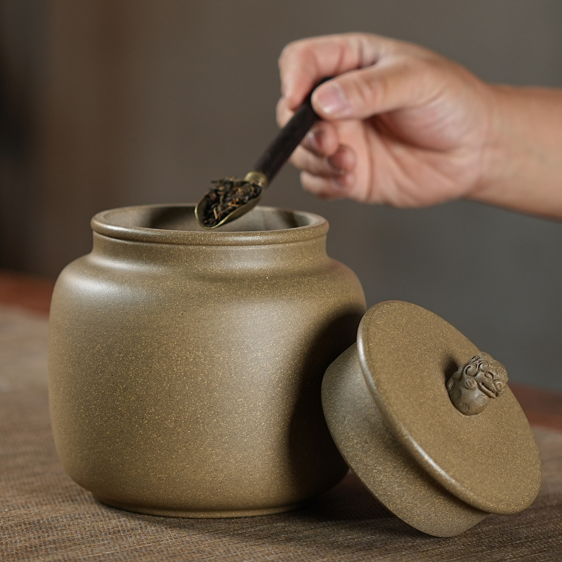 段泥招财纳福紫砂茶叶罐小号400g装散茶储存罐密封吸力罐防潮保香