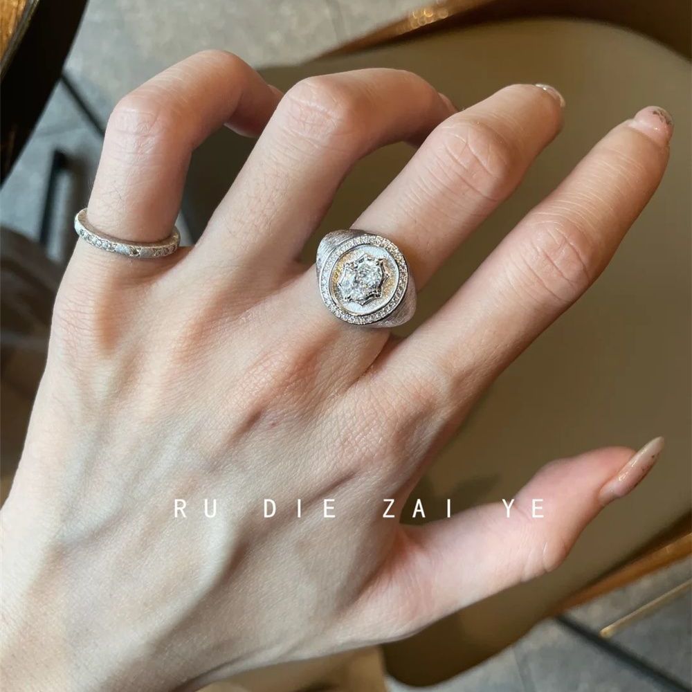 Holiday in South France~Heavy industry eight-pointed star shield ring light luxury high-end niche design open ring