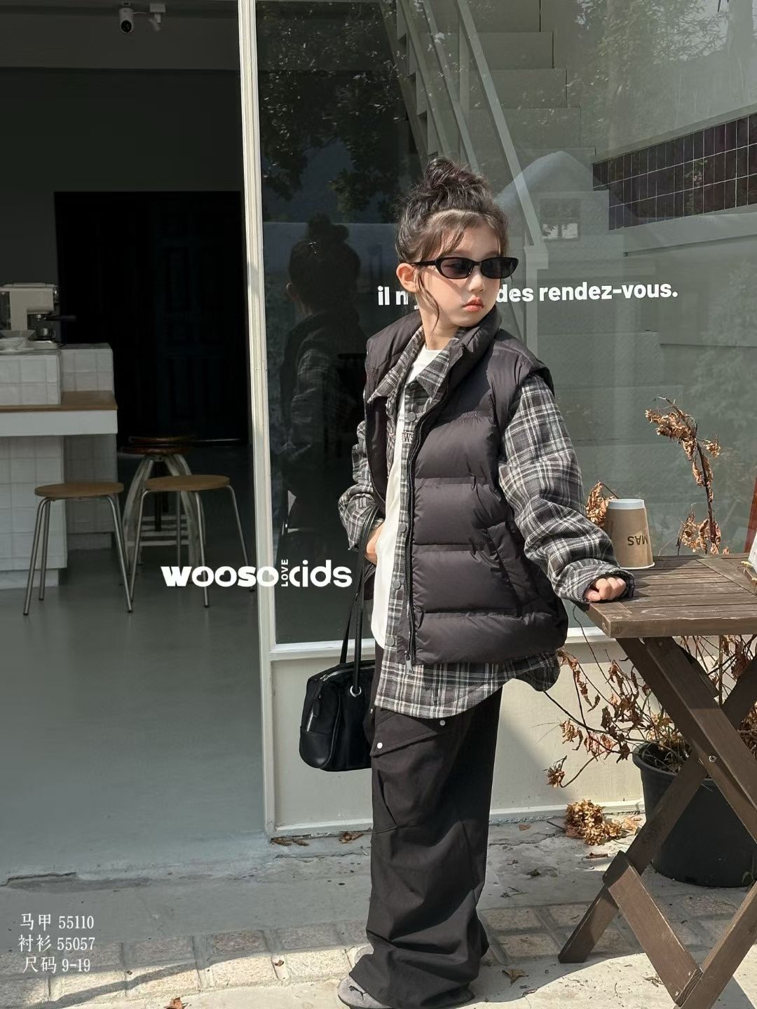 儿童羽绒马甲2025新款秋冬款中大童立领加厚保暖上衣潮女童外套 - 图0