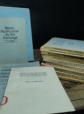 外文样板间旧书拍摄旧书复古风