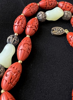 朱砂剔红和田玉项链古董首饰