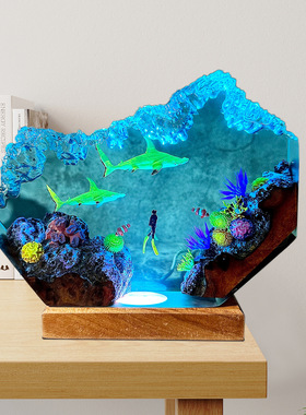 手作海底世界母子锤头鲨鱼潜水员探险树脂实木小夜灯氛围灯摆件