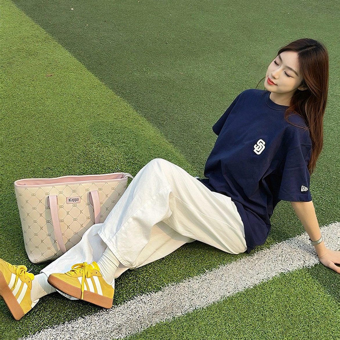 Adidas BARREDA 阿迪达斯女鞋经典德训T头粉白低帮休闲板鞋JQ4239,淘宝优惠券,粉丝福利购,淘宝优惠卷