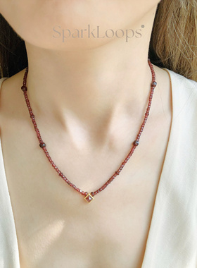 SparkLoops 慕斯 1月生辰石天然石榴石方糖项链/锁骨链/颈链