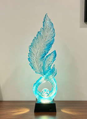 轻奢客厅入户蓝羽毛可发光装饰品