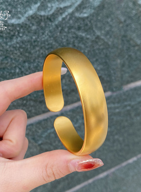2026磨砂古法超宽面轮胎手镯女款铜沙金传承素圈宽面镯子婚嫁首饰