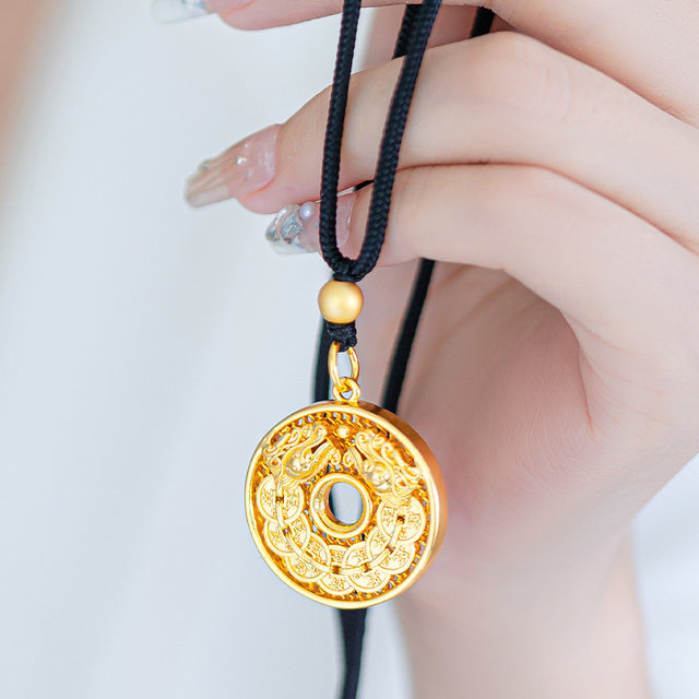 Ancient Qianlong Brand Lucky Necklace for Men and Women Sand Gold Filigree Hollow Qianlong Tongbao Coin Pendant Pendant