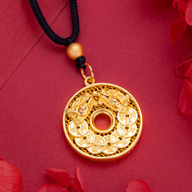 Ancient Qianlong Brand Lucky Necklace for Men and Women Sand Gold Filigree Hollow Qianlong Tongbao Coin Pendant Pendant