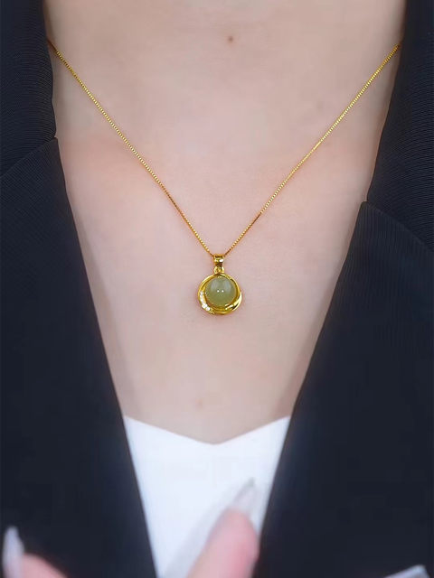Green Hetian jade transfer bead necklace titanium steel does not fade