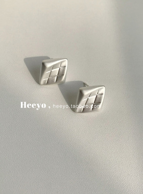 高级感几何菱形哑光金属银色耳环