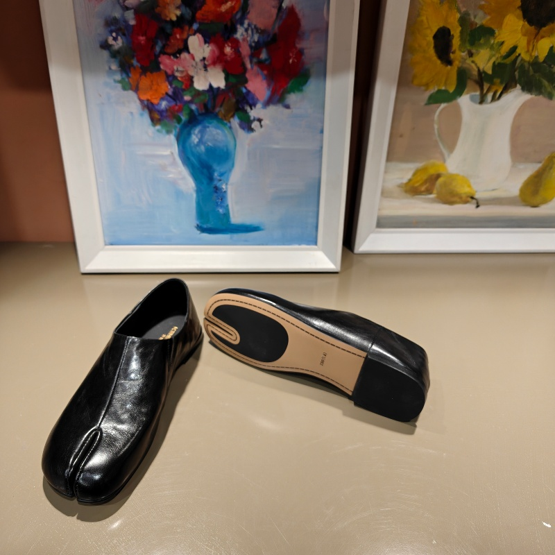 卡斯丹2026新款欧货胎牛皮分趾女鞋平底圆头猪蹄鞋一脚蹬深口单鞋,淘宝优惠券,粉丝福利购,淘宝优惠卷