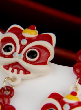 红色小狮子精致耳钉新年款