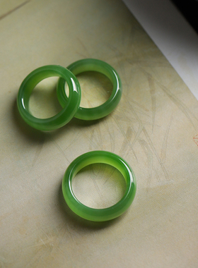 和田玉俄料碧玉猫眼冰底荧光一线猫阳绿戒圈 碧玉辣绿情侣款对戒