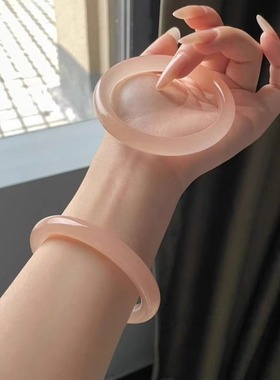 天然珠宝冰种西柚粉白玉髓手镯月光玛瑙玉手镯女年轻款琉璃玉冰透