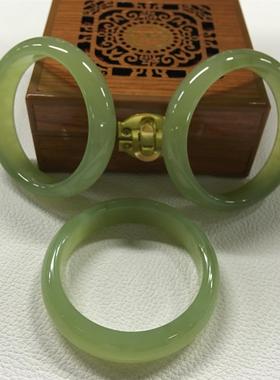 翡翠手镯玉贵妃手镯天然岫玉手镯秀玉高品玉镯糯种颜色均匀帝王绿