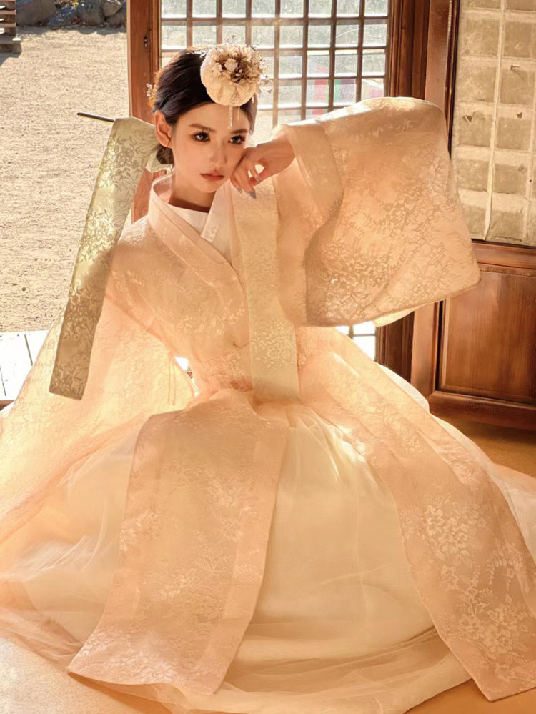 韩国公主小姐宫廷古装女结婚礼服大长今传统韩服朝鲜古典舞演出服