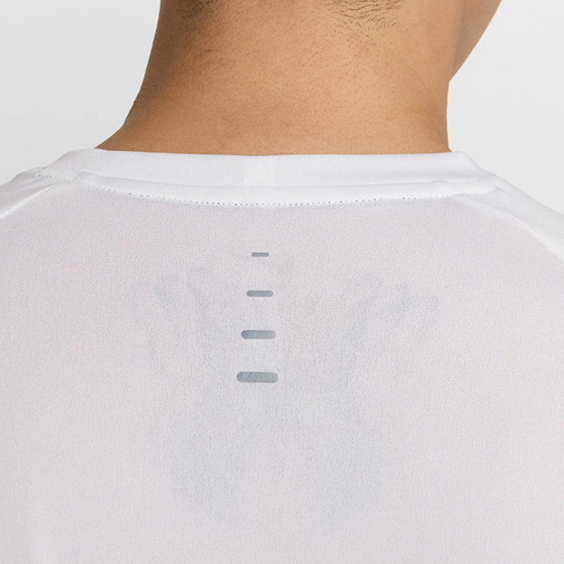 耐克DRI-FIT ADV男子速干短袖跑步上衣25夏新款运动T恤HV5204-100-图2