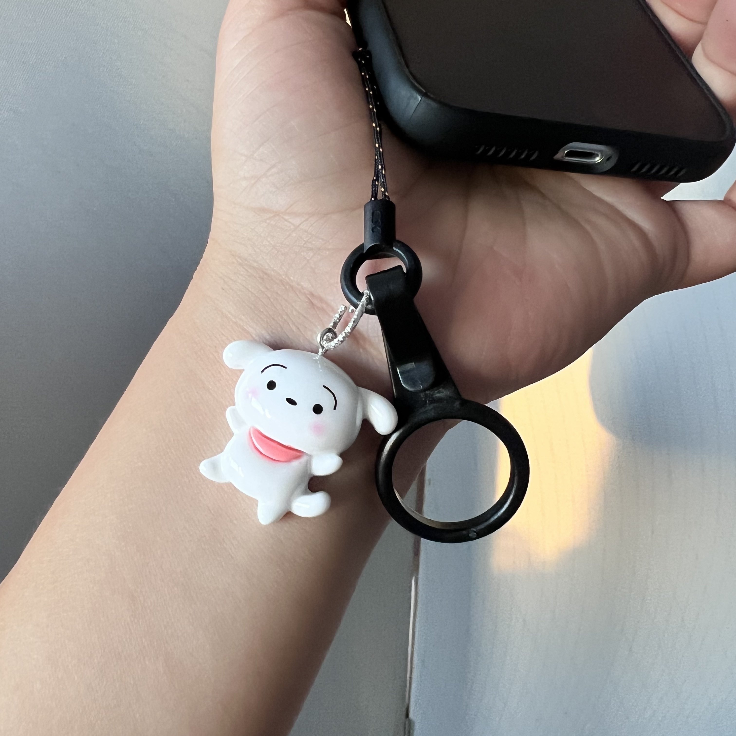 个性创意蜡笔小新可爱小狗手机壳垫片挂件指环扣吊坠耳机包包挂饰,淘宝优惠券,粉丝福利购,淘宝优惠卷