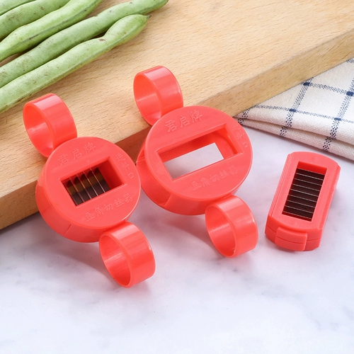 Шреддер из бобов с большими руками -разбросанными почечными бобами измельченные бобы измельченные бобы измельченные бобы