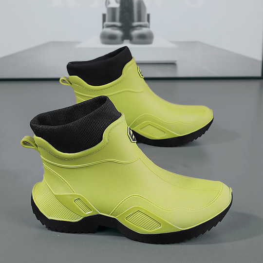 Rain boots for men in winter kitchen work non-slip wear-resistant water shoes for takeaway riders plus velvet cotton shoes waterproof labor protection rain boots