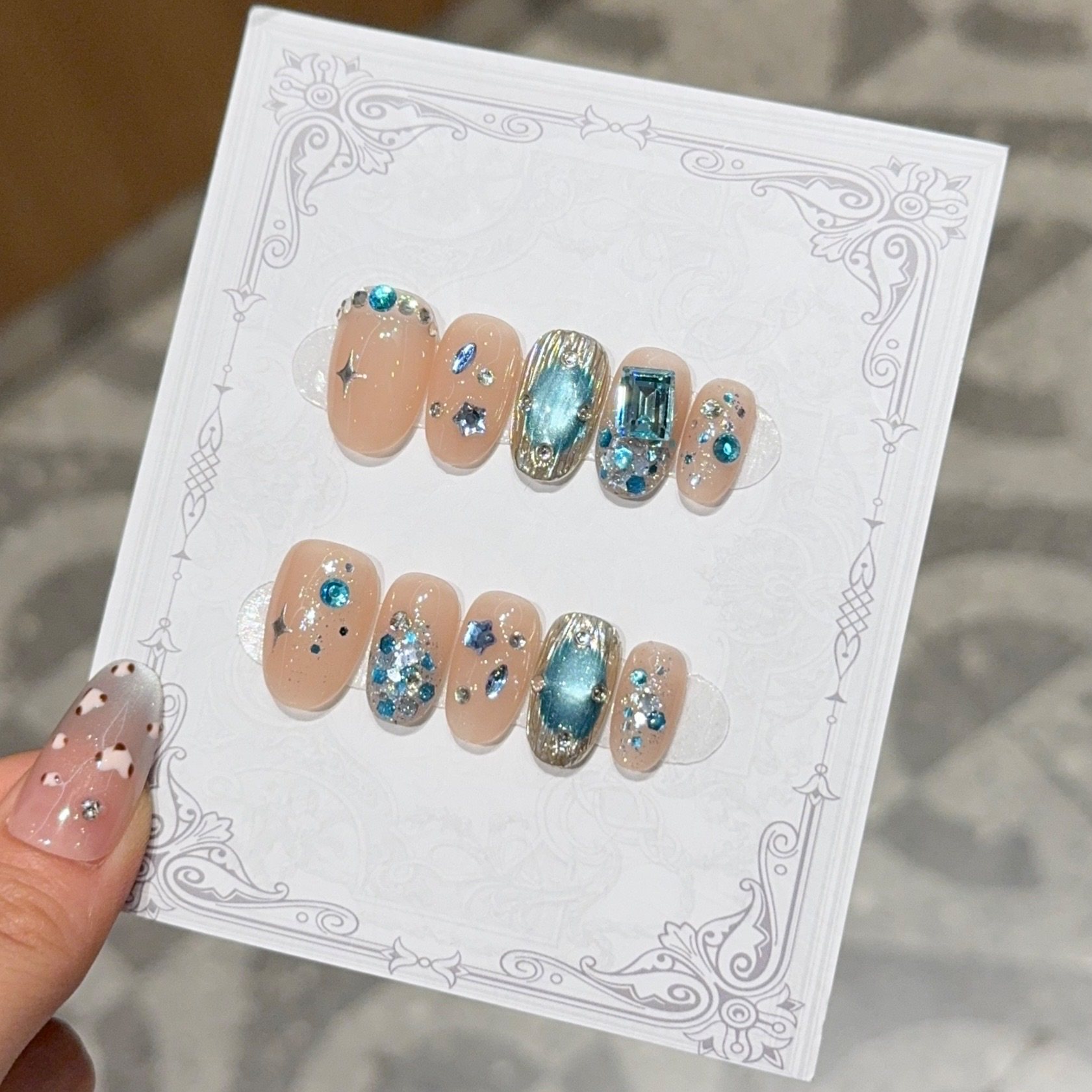 星河湾K9钻 纯手工穿戴甲冰透猫眼气质简约ins风显白手作美甲新款 - 图1