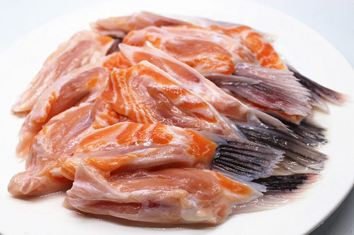 一件四斤包邮 三文鱼边角料碎肉 狗狗粮三文鱼鱼鳍宠物2000G - 图0