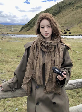 废土风破洞做旧围巾女秋冬斗篷披肩旅游拍照出片配饰日常出游拍照