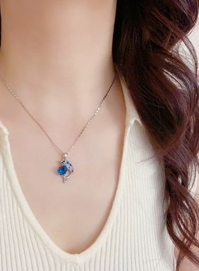 小众时尚简约卡通百搭蓝色方钻海豚吊坠项链个性轻奢设计感锁骨链
