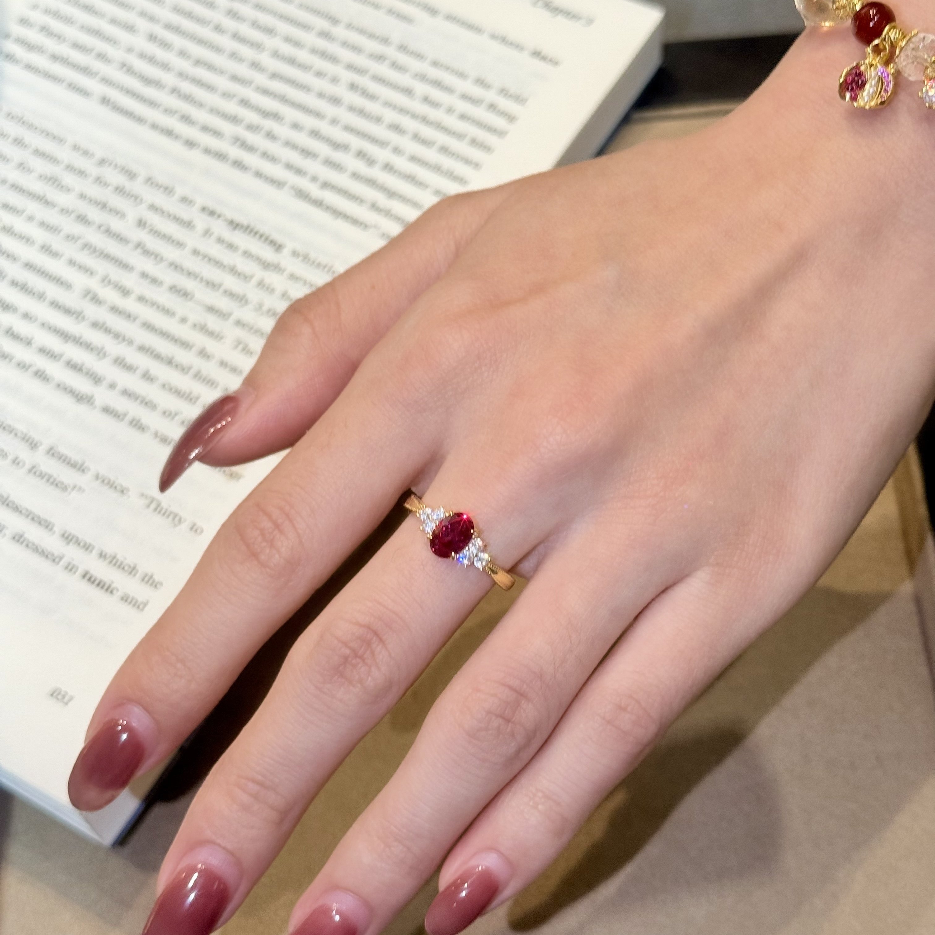 蕾迪「爱丽丝仙境」｜黄皮必冲！！培育红宝鸽子蛋s925银镀金戒指,淘宝优惠券,粉丝福利购,淘宝优惠卷