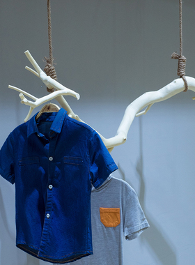 个性服装店橱窗挂衣杆展示架实木树枝衣架不规则吊挂北欧挂衣服架