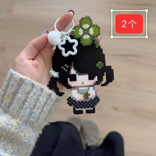小红书同款依旧小女孩四叶草挂件钥匙扣可爱像素风亚克力学生挂饰 - 图0