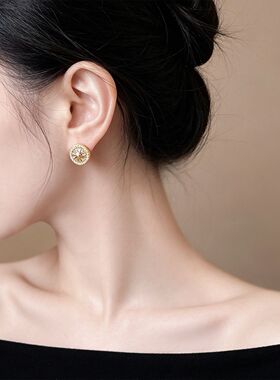 八芒星罗盘轻奢金色耳钉