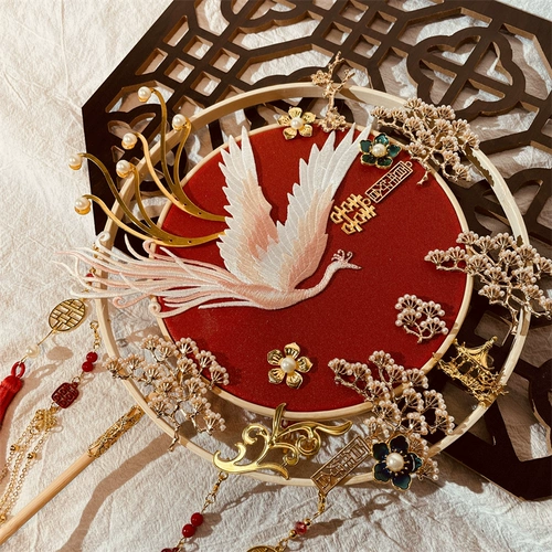 Tuan Fan Fan Bride Wedding Fan Fan DIY Материал Свадебный Шоу ручной работы, свадебный фанат Happy Fan Отделан высоким китайским двойным двойным